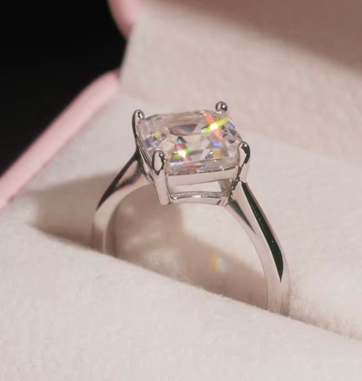 VVS1 Sideways Princess Cut Ring