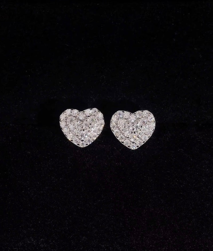 VVS1 5mm Heart Studs